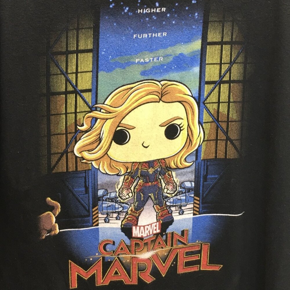 Pop Tees Captain Marvel Black T-shirt Size Men  Large Short Sleeve Comics